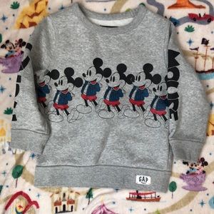 Gap x Disney Limited edition pullover